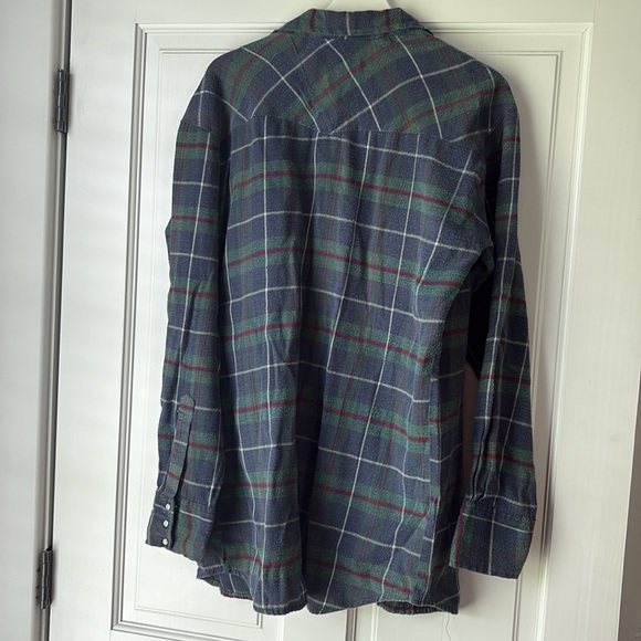 Casual Country Pearl Snap Blue and Green Plaid Flannel Button-Up Shirt medium - Picture 5 of 5